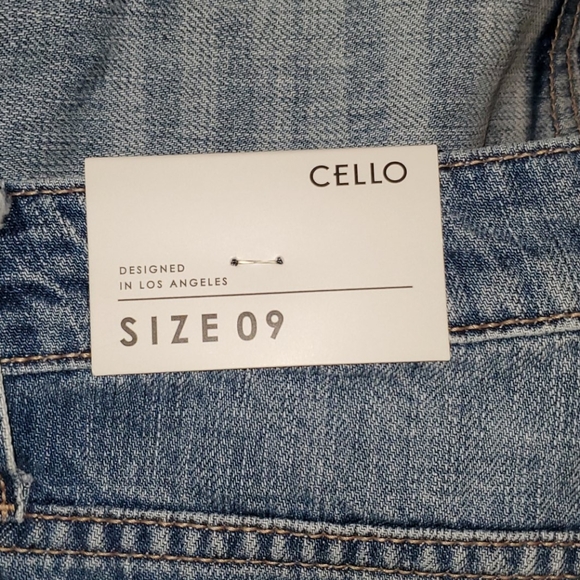 Cello denim distressed jeans - size 9 - Picture 7 of 8